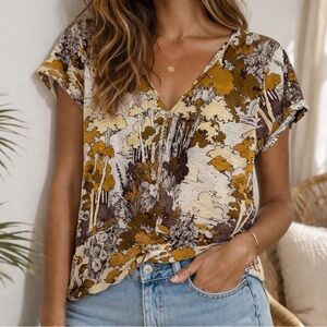 Pilcro Anthropologie Floral V-Neck Tee Boho Top Medium
